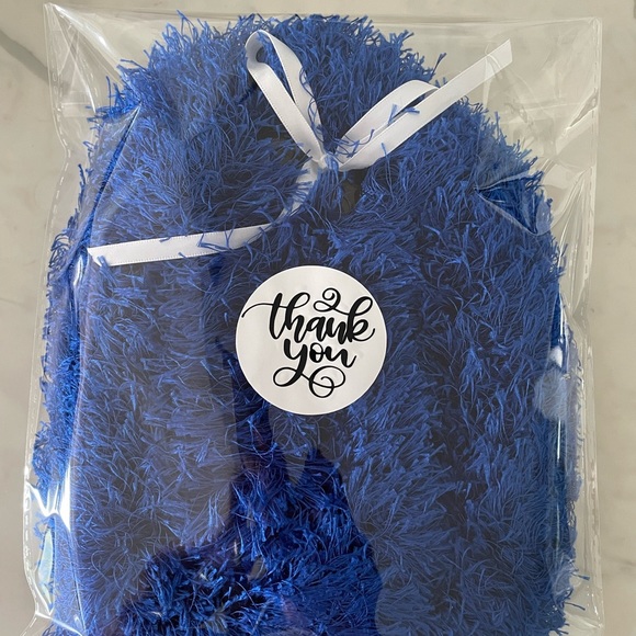 Hawaiian Eyelash lei - Picture 12 of 15